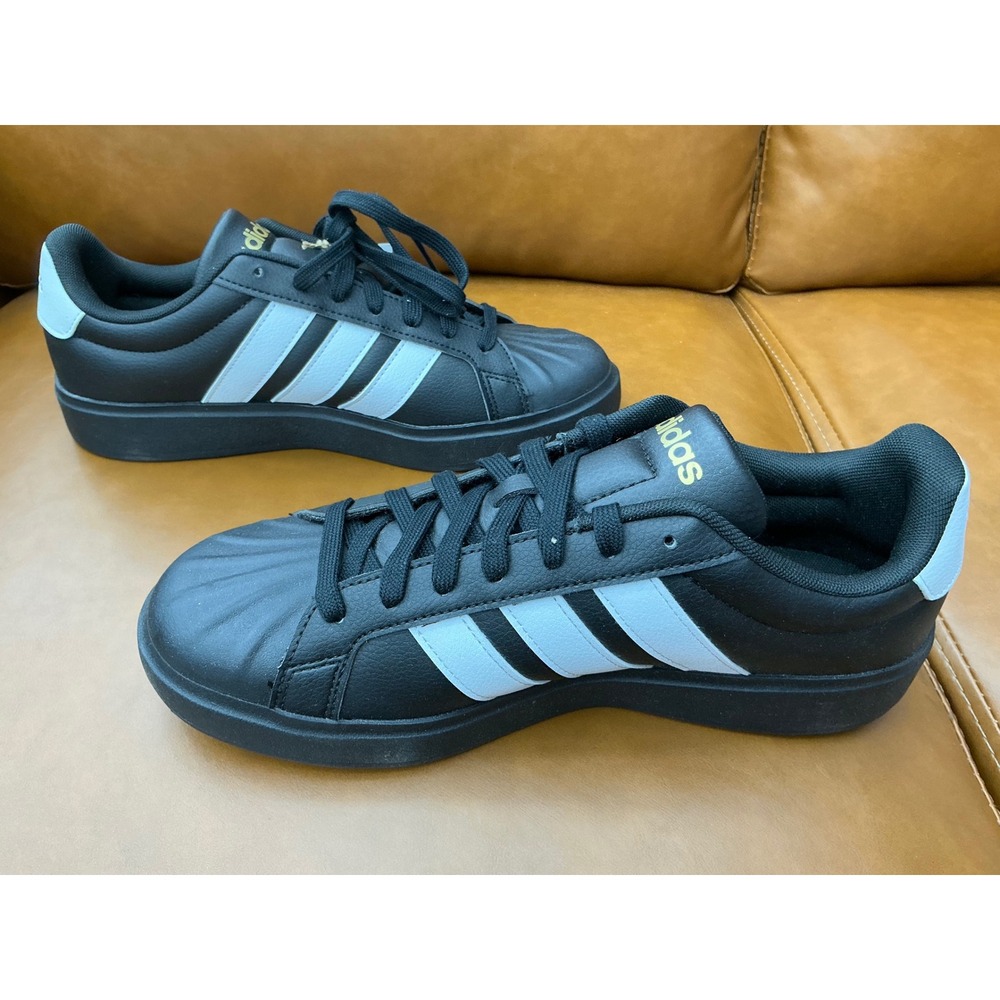 Adidas Streettalk Sneaker Womens 9 Black Excellent Low Top  Gold Logo - Picture 3 of 8